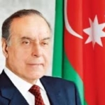 Heydar Aliyev nel ricordo del popolo dell’Azerbaigian, a 16 anni dalla sua scomparsa