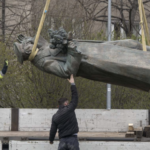 Russia – Repubblica Ceca, la rimozione della statua sovietica e l’accusa di avvelenamento