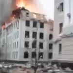 Charkiv, in fiamme l'antica Università della città