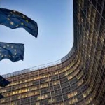 La Commissione europea e il Gruppo BEI firmano accordi InvestEU che mobilitano miliardi di € per investimenti in tutta l'UE