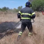 Doppio incendio a Loiri in Sardegna, paura per alcune abitazioni