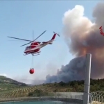 Incendio boschivo nel triestino, Canadair anche dalla Slovenia