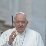 Papa “Lavoriamo per la pace contro l’indifferenza”