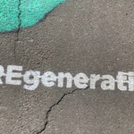 Re-generation, un'opera di street art contro l'abbandono di mozziconi