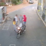 Rapinano distributore di carburanti a Palermo, arrestati due giovani