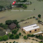 Alluvione Emilia Romagna, salvataggi ed evacuazioni in gommone