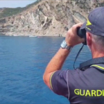 Scoperta a Civitavecchia un'imbarcazione con falsa bandiera italiana